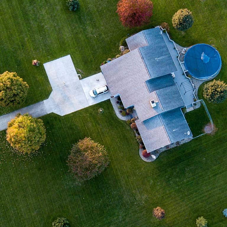 a drone veiw of a houses roof